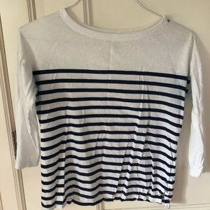 white stripped t-shirt